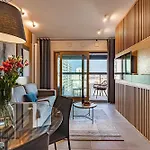 P&O Apartments Mennica Residence I